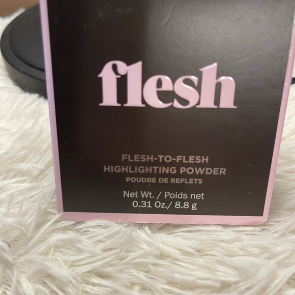 flesh Other - Flesh Highlighting Powder BNIB